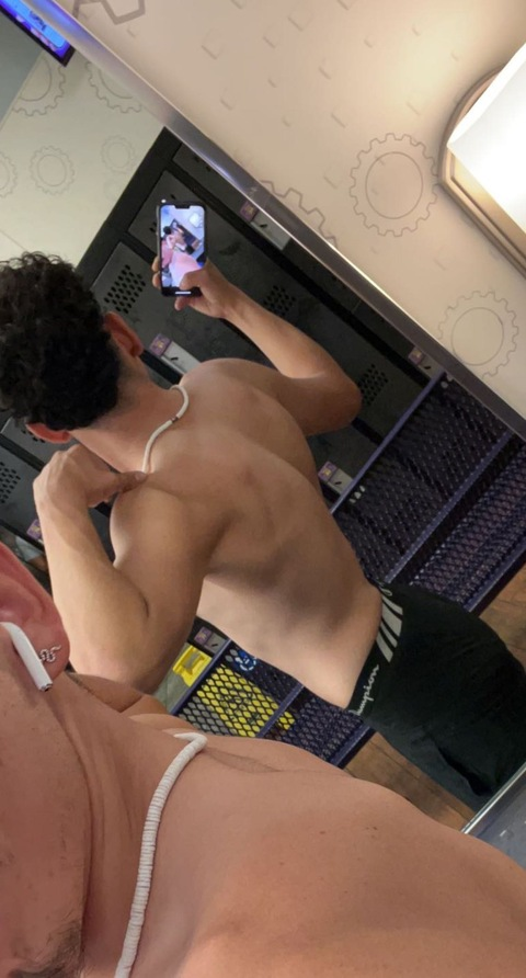 aaronhung02 onlyfans leaked picture 1