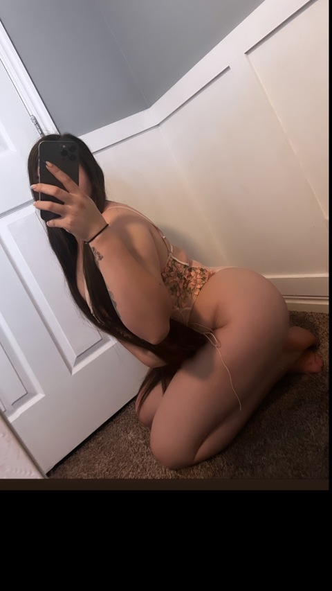 abigailcallejas22 onlyfans leaked picture 1