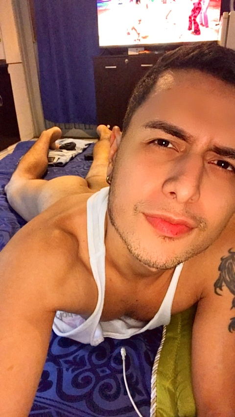 afvanegas95 onlyfans leaked picture 1