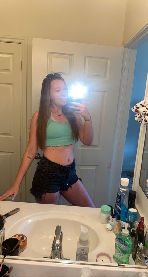 alexis_ec9 onlyfans leaked picture 2