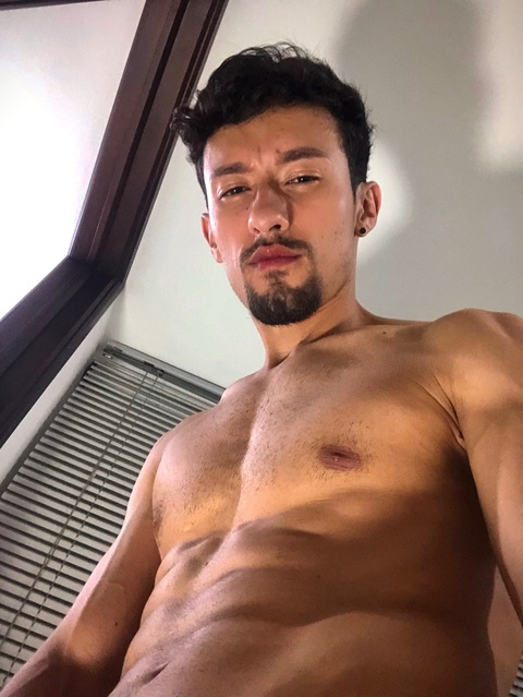 arleyvm_22 onlyfans leaked picture 1