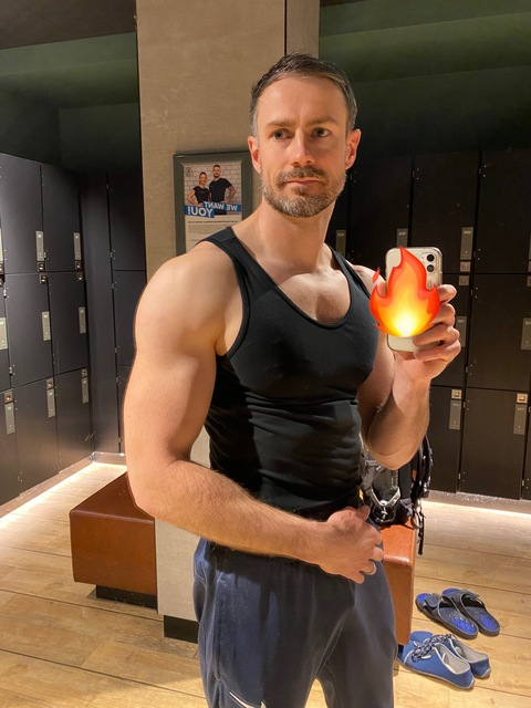 athleticdilf onlyfans leaked picture 2