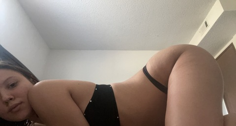 babieemariee02 onlyfans leaked picture 1