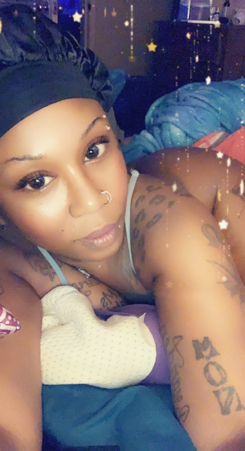 baddielucy504 onlyfans leaked picture 2