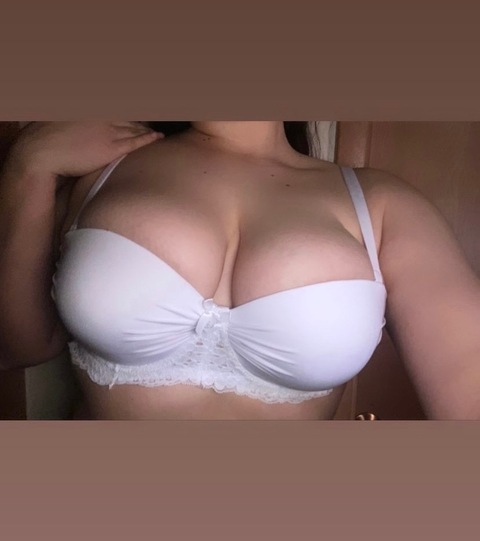 bellababyy01 onlyfans leaked picture 1