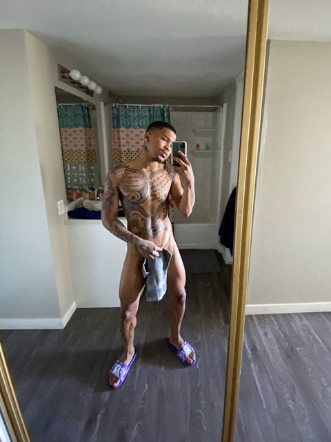 bigdaddyylu onlyfans leaked picture 1