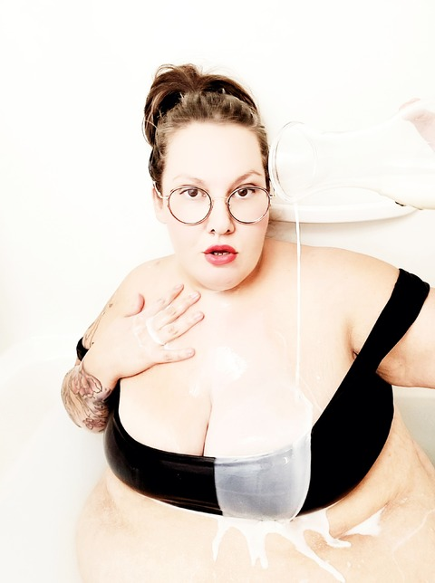 bigfatmomma onlyfans leaked picture 2