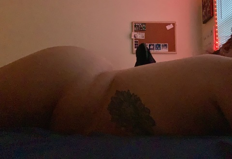 biggirlb22 onlyfans leaked picture 2