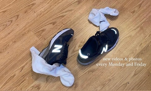 boyfeet_blacksocks onlyfans leaked picture 1