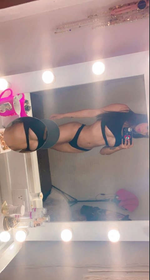 brenda.solis onlyfans leaked picture 1