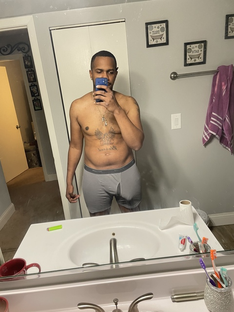 brezzybaby23 onlyfans leaked picture 2