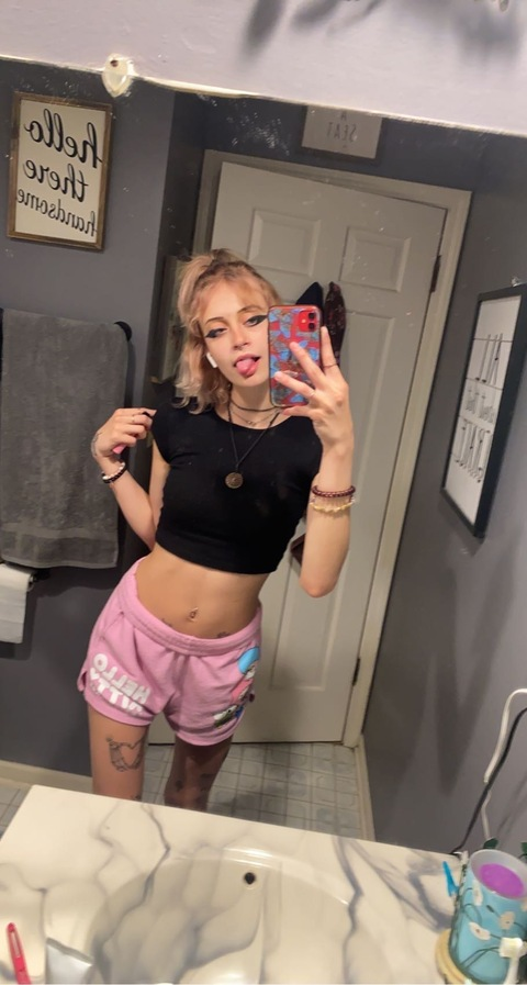 bxnnibabe onlyfans leaked picture 1
