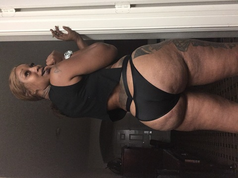 candiefoxx onlyfans leaked picture 2