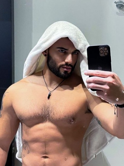 carlosyavid onlyfans leaked picture 1