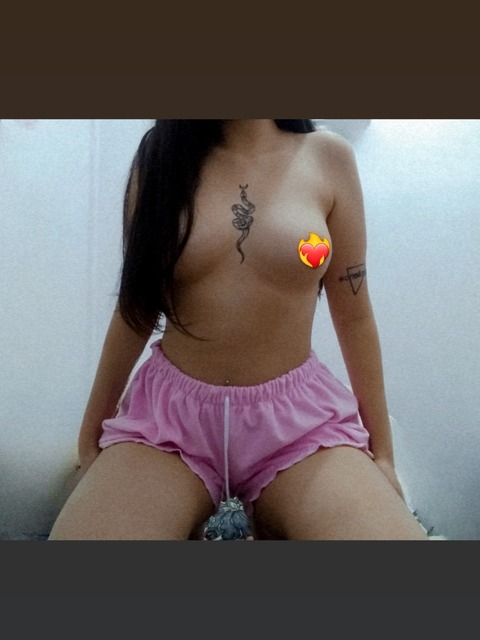 catalinahappy onlyfans leaked picture 2