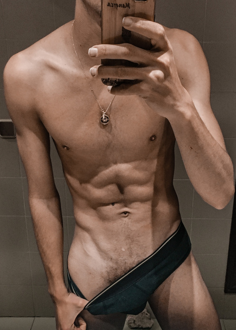 chicomalooo onlyfans leaked picture 2