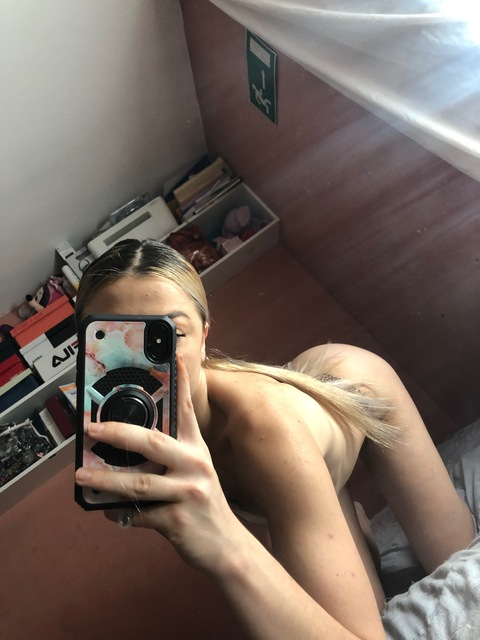 chz.yr onlyfans leaked picture 2