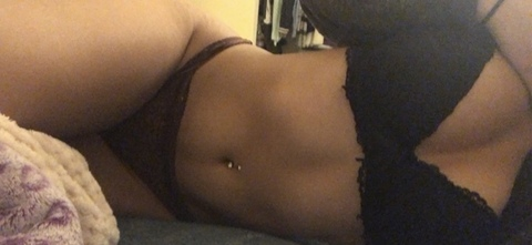 crystal.baby onlyfans leaked picture 1