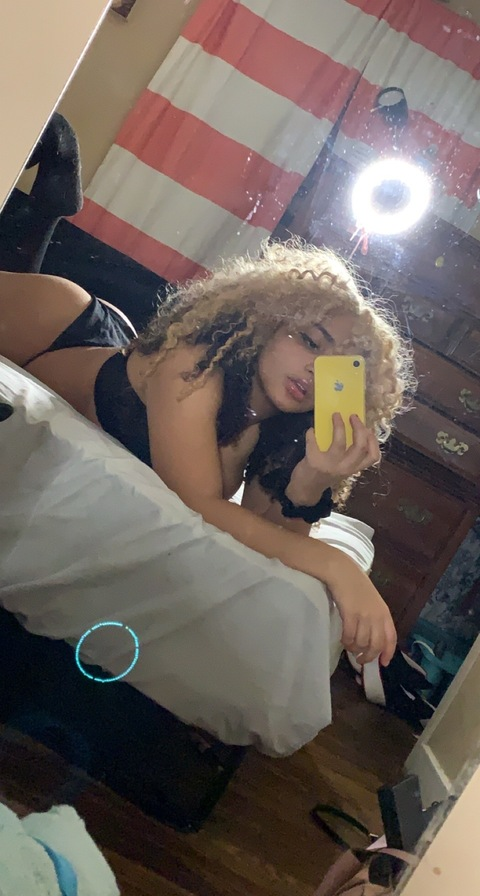 crystallexi onlyfans leaked picture 1