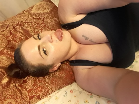 curvychristina88 onlyfans leaked picture 1