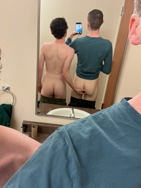 dandt2526 onlyfans leaked picture 1