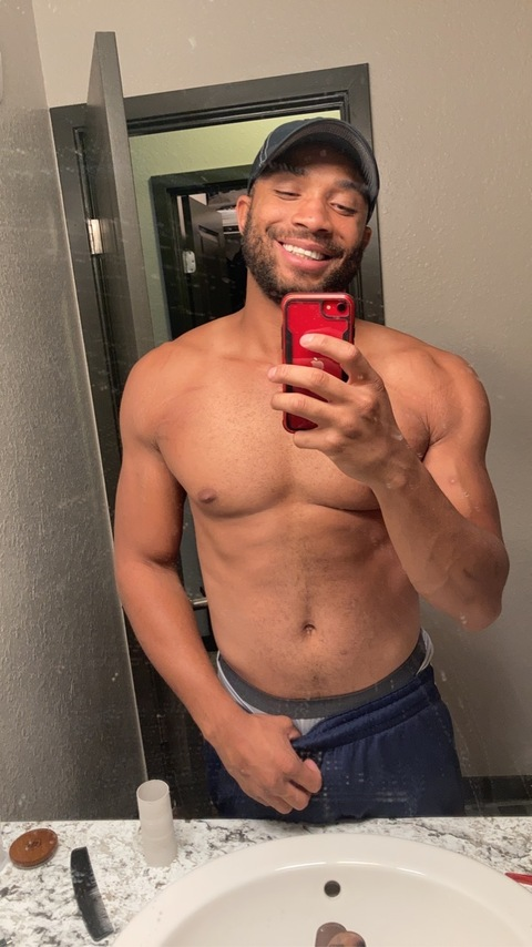 dontaeguzman onlyfans leaked picture 2