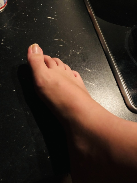 feetlooove9999 onlyfans leaked picture 1