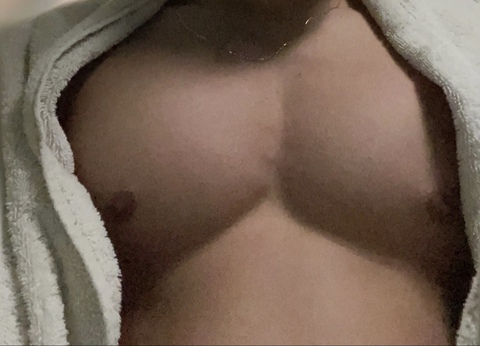 foraneovaronmty onlyfans leaked picture 1