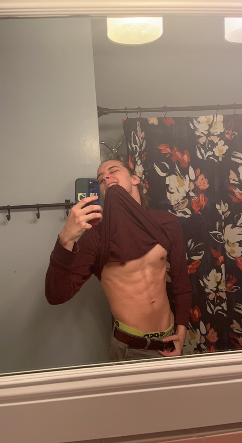 gavin_miless onlyfans leaked picture 2