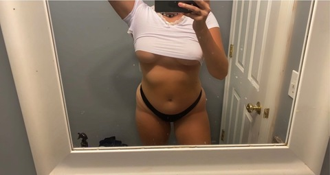 hannahe21 onlyfans leaked picture 1
