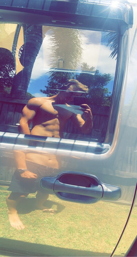 hungryscotty565 onlyfans leaked picture 2