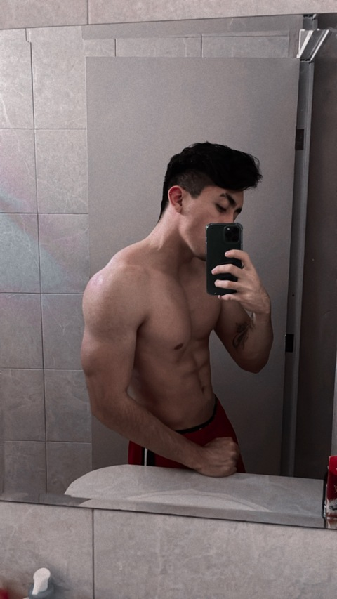 itsdavehernandez onlyfans leaked picture 2