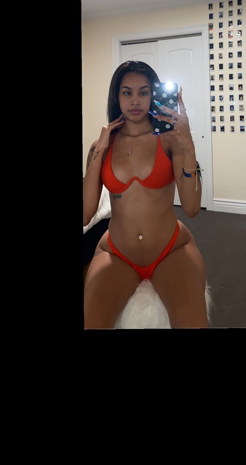 jaddelyzzz onlyfans leaked picture 2