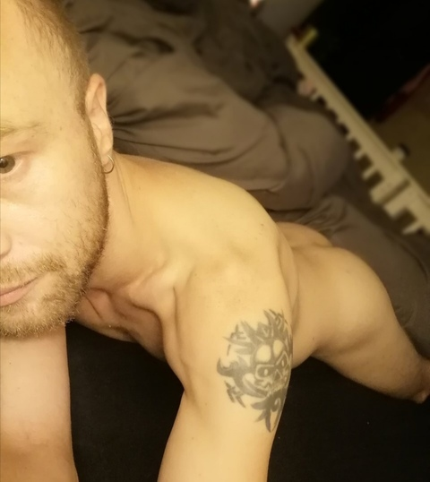 karlhay22vip onlyfans leaked picture 1