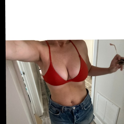 katiesmith325 onlyfans leaked picture 1