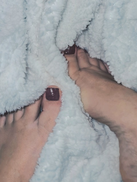 ladyfeetlove1 onlyfans leaked picture 2
