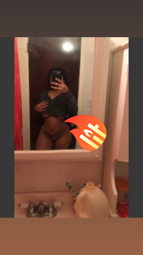 lathickdominicana onlyfans leaked picture 1