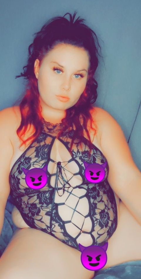 leashabear onlyfans leaked picture 2