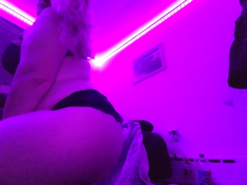 leelee27 onlyfans leaked picture 1
