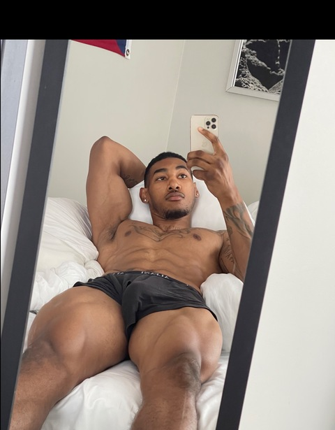 leotheli0nn onlyfans leaked picture 1