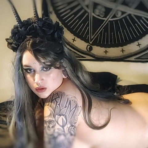 lilith.mercury onlyfans leaked picture 2