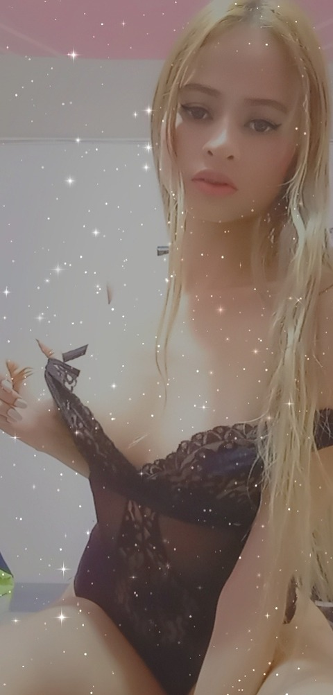 lorenauribe onlyfans leaked picture 1