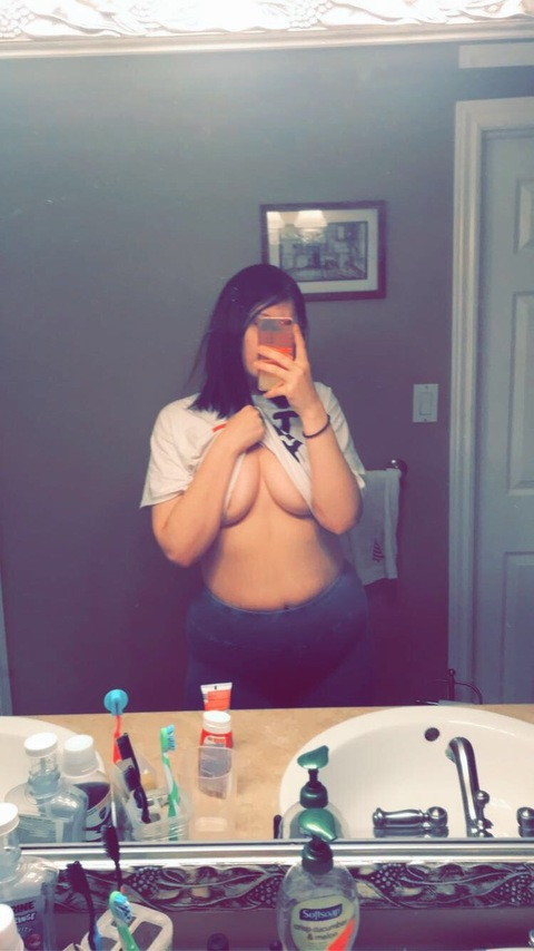 lucyluvx onlyfans leaked picture 1