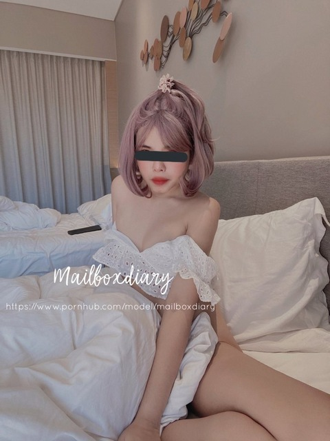 mailbox_diary onlyfans leaked picture 2
