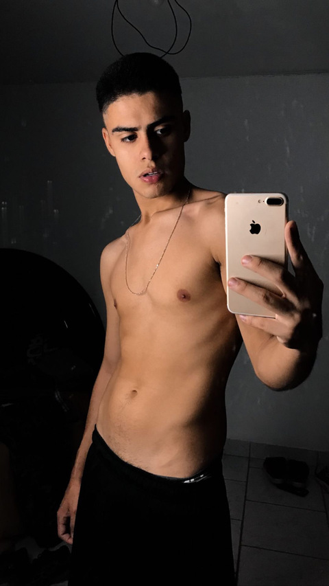 mateusmvkfree onlyfans leaked picture 2