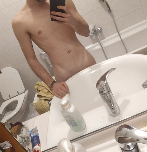 matti0 onlyfans leaked picture 2