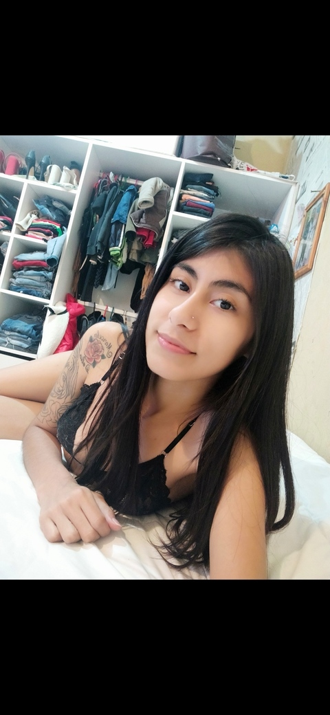 mialopez7 onlyfans leaked picture 2