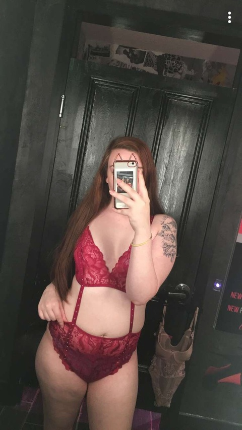 michelleb2000 onlyfans leaked picture 1