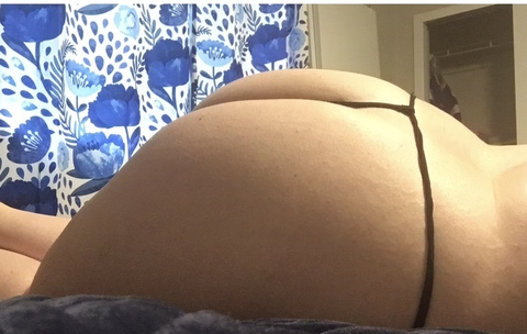 misshoneybbw onlyfans leaked picture 2