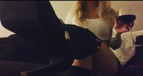 mistress_arii onlyfans leaked picture 1